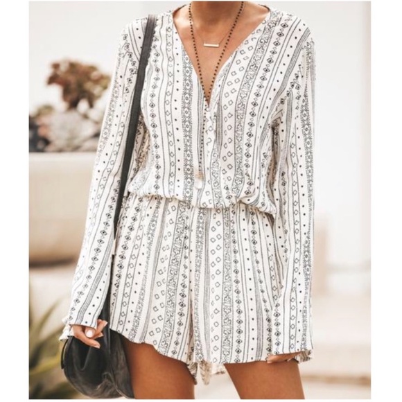 SOLD OUT CLEARANCE Wrap Front V Neck Boho Long Sleeve Boho Romper - Picture 2 of 4